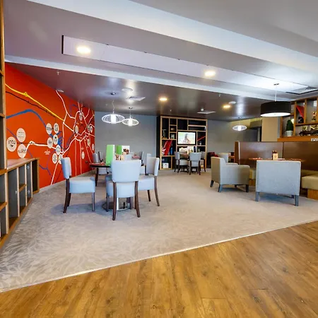 Manchester-mediacityuk By Ihg מלון סלפורד