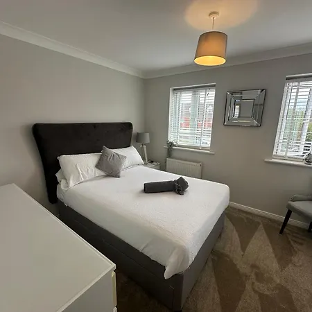 Mufc & Trafford Centre Townhouse 4 Bedroom Free Parking Villa
