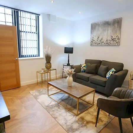 Apartment Flat 205 - Duplex Flat Perfect For Couples - Walk To Pass The Keys Manchester