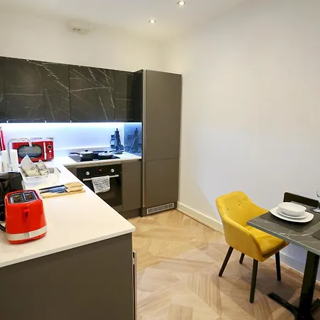 Duplex - Walk Ao Arena & Deansgate - Pass The Keys Manchester