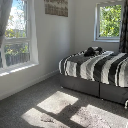 Flat In Greater * Manchester