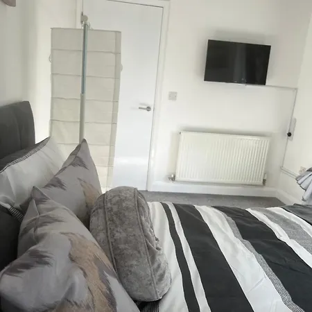 Flat In Greater Manchester