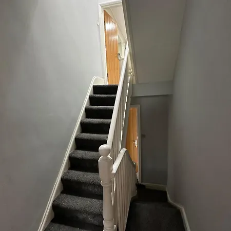 Cozy House - With Host Onsite Casa vacanze