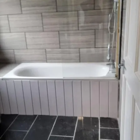 Victoria Avenue Charm - Hideaway Manchester