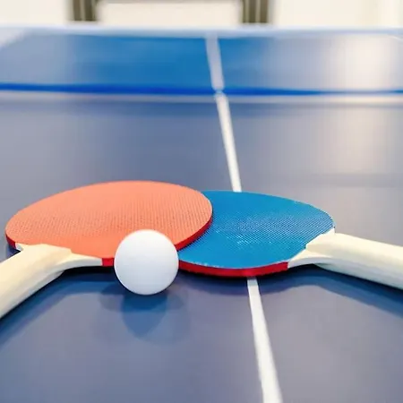 Sleeps 7, Games Room, Perfect For Groups, Driveway, Smart Tv, Available For Long Manchester