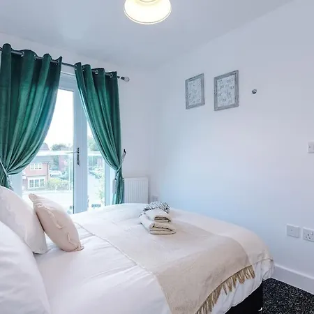 アパート Sleeps 7, Games Room, Perfect For Groups, Driveway, Smart Tv, Available For Long マンチェスター