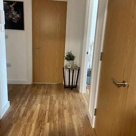 Luxury 2bedroom Serene Apartment *
