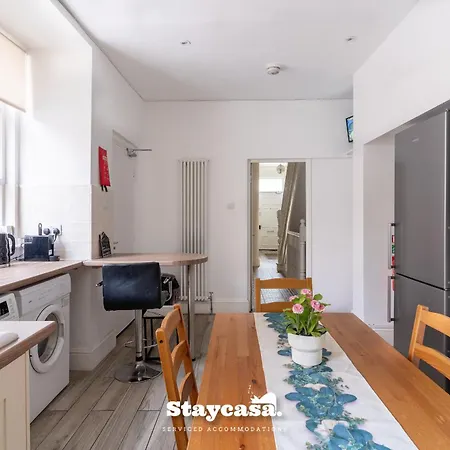 Villa Pristine With Driveway, Gym And, Cinema