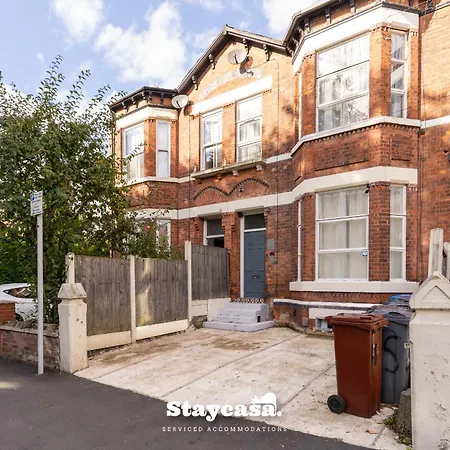 Pristine With Driveway, Gym And, Cinema Villa *