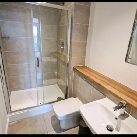 Apartment Deluxe 2 Bed En-suite Flat