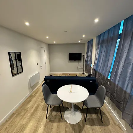Sleek And Cosy 1-bedroom Getaway Flat In Stretford Apartmán Manchester