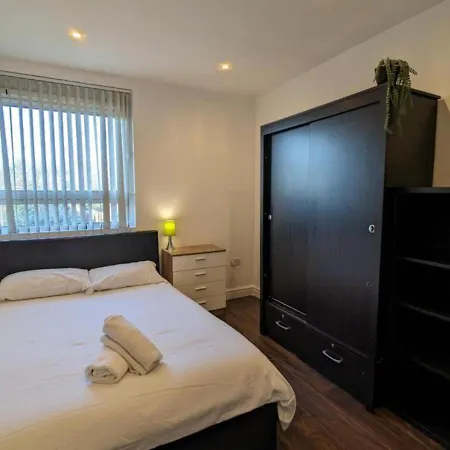 Flat In City Center Apartment *