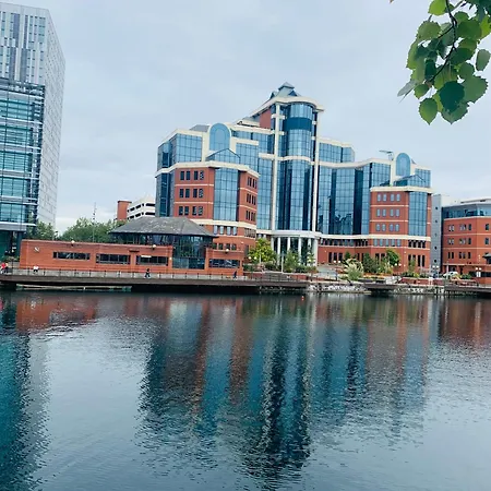 Great 2bed In Salford Quays With Water View