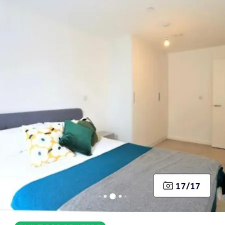 Luxury Comfy Bedroom With A View In Salford Quays Ubytování v soukromí *
