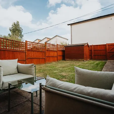 Holiday home Etihad, & Coop Live - Free Parking - 10ppl