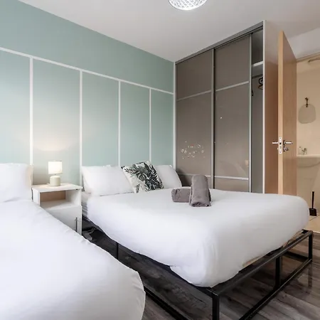 Holiday home Etihad, & Coop Live - Free Parking - 10ppl