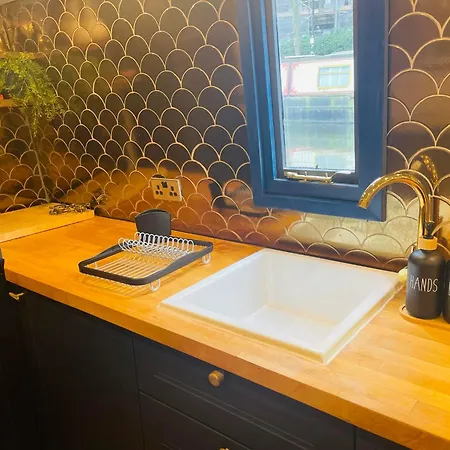 Bespokenarrowboat * Манчестер