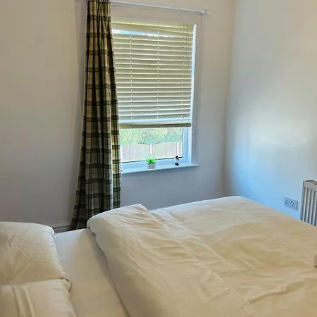 Charming Double Bed In New Moston * Manchester