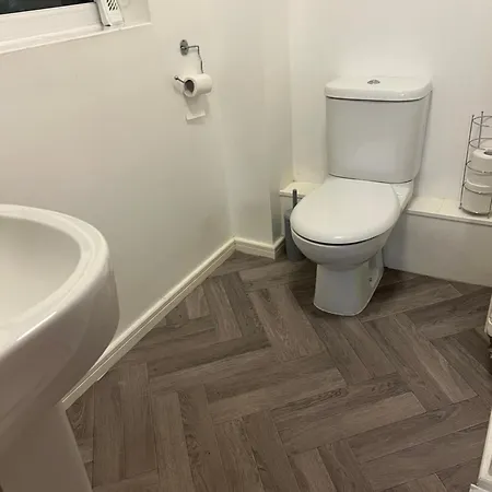 2 Bed Townhouse, Sleeps 5, Close To Centre Apartment *