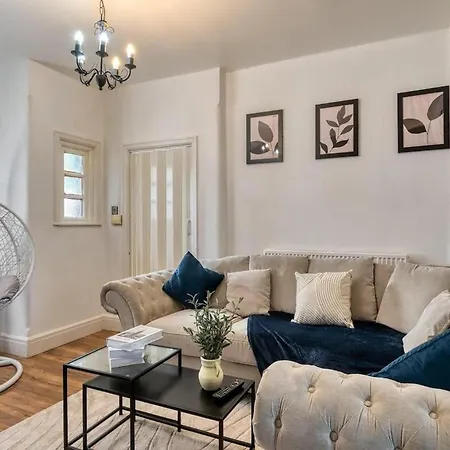 Gem - Spacious 3 Bedroom House *