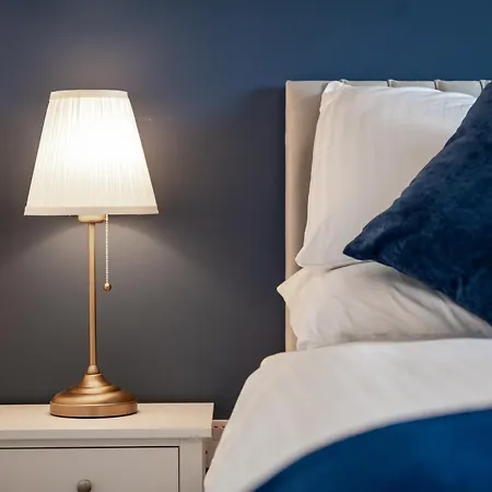 Superb Two Bedroom House Near Etihad & Coop Live - Free Parking * Μάντσεστερ