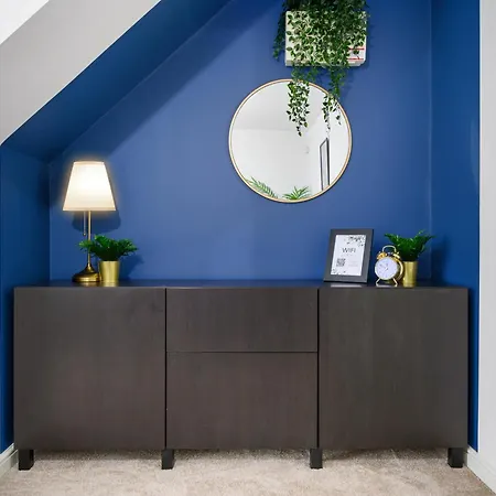 Superb Two Bedroom House Near Etihad & Coop Live - Free Parking *