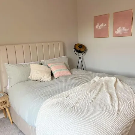 Artistic 3 Bed In Old Trafford Next To Mufc * マンチェスター