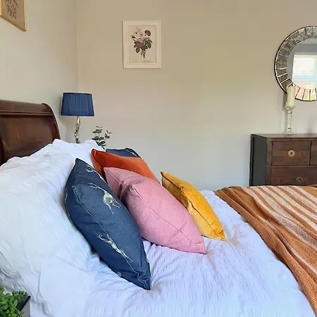 בית נופש Artistic 3 Bed In Old Trafford Next To Mufc