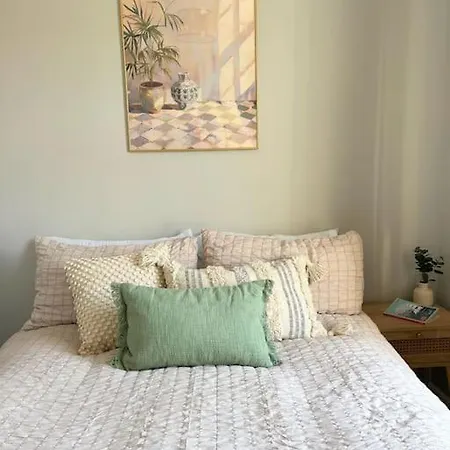 Artistic 3 Bed In Old Trafford Next To Mufc Holiday home *