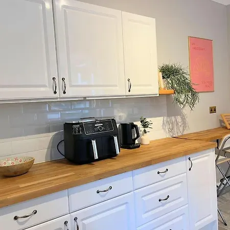 Artistic 3 Bed In Old Trafford Next To Mufc *