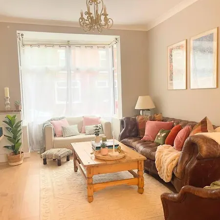 別荘 Artistic 3 Bed In Old Trafford Next To Mufc *