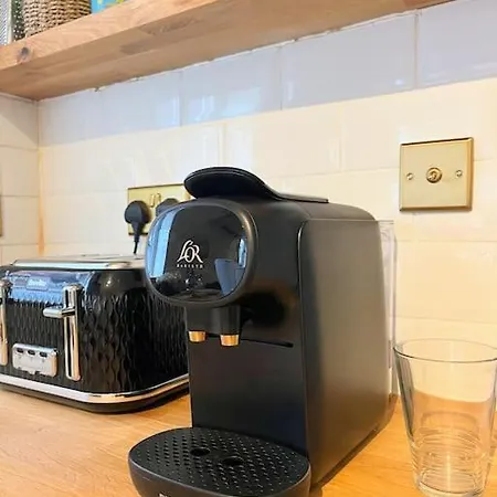 別荘 Artistic 3 Bed In Old Trafford Next To Mufc *