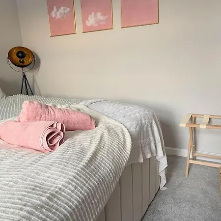 Artistic 3 Bed In Old Trafford Next To Mufc Holiday home Manchester