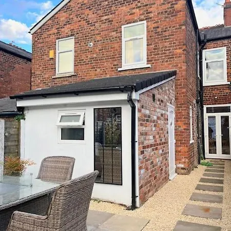 Artistic 3 Bed In Old Trafford Next To Mufc * Manchester