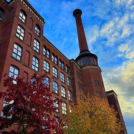 Apt, Free Parking, Business, Couples & Families *