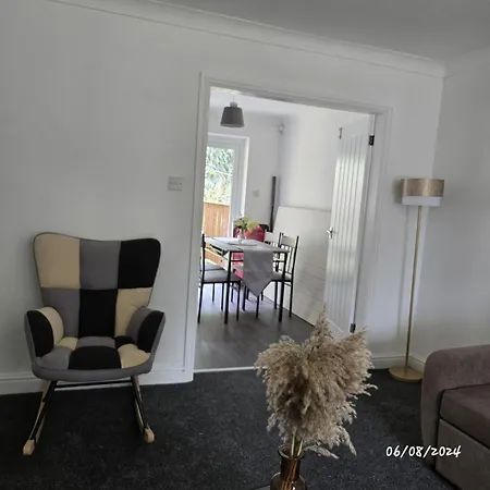 Blissful Retreat - 3-bedroom House Nyaraló