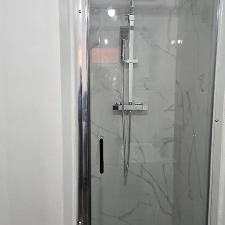 Blissful Retreat - 3-bedroom House Nyaraló Manchester