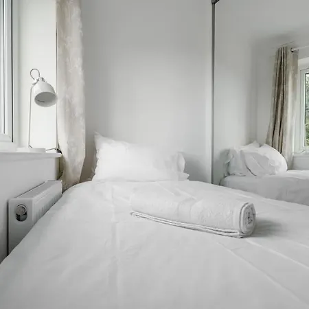 Cozy 3br - Games - Sleeps 9 * مانشستر