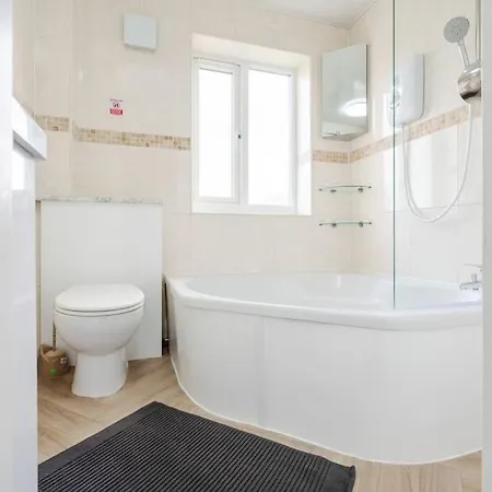 Cozy 3br - Games - Sleeps 9 *