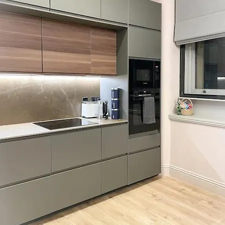 Posh Pretty Penthouse * マンチェスター