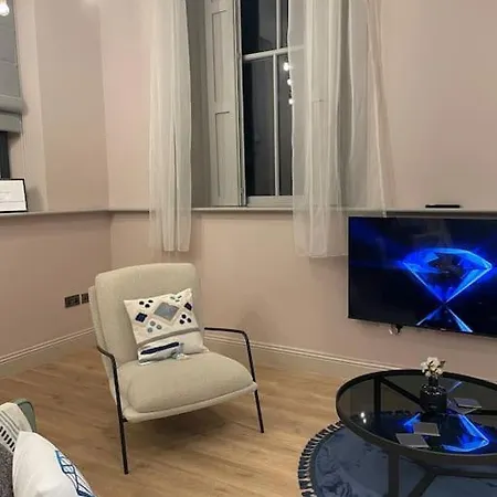 Posh Pretty Penthouse * Manchester