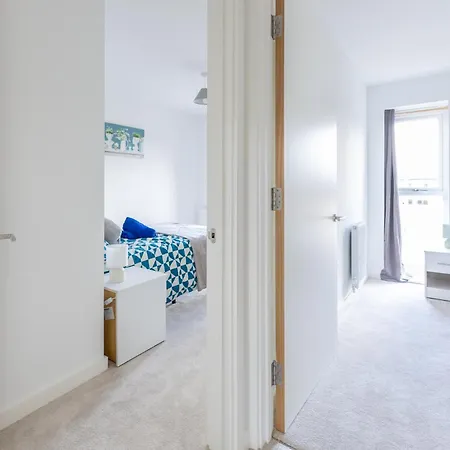 Stunning Modern 3 Bedroom Townhouse - Perfect Getaway * Manchester