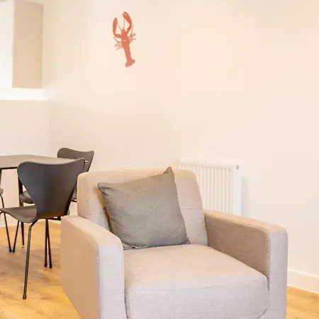 Stunning Modern 3 Bedroom Townhouse - Perfect Getaway Manchester