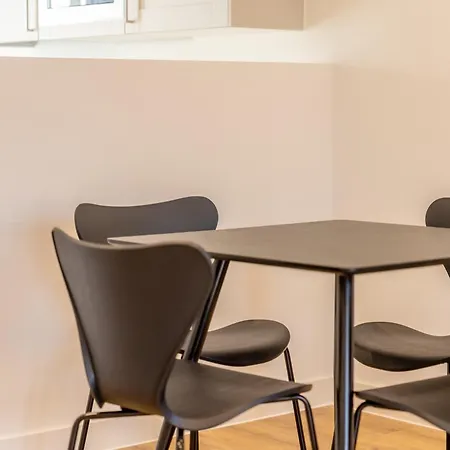 Stunning Modern 3 Bedroom Townhouse - Perfect Getaway 펜션