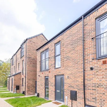 Holiday home Stunning Modern 3 Bedroom Townhouse - Perfect Getaway