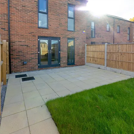 Holiday home Stunning Modern 3 Bedroom Townhouse - Perfect Getaway *