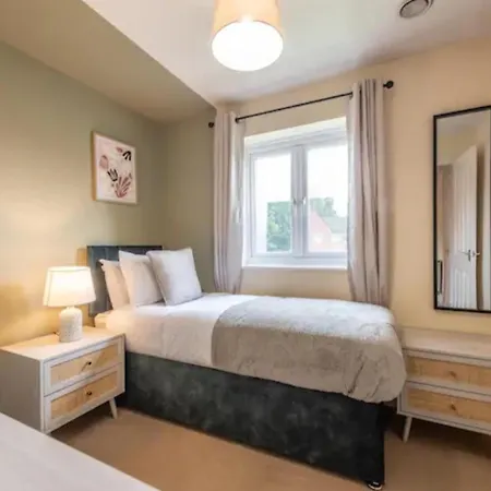 Charming Whitehurst Drive Nest In *