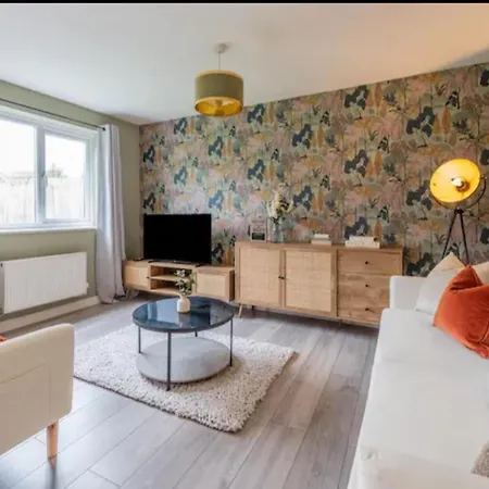 Charming Whitehurst Drive Nest In Holiday home