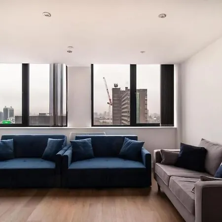 Snug 1br Apt, 4ktv-free Parking Manchester