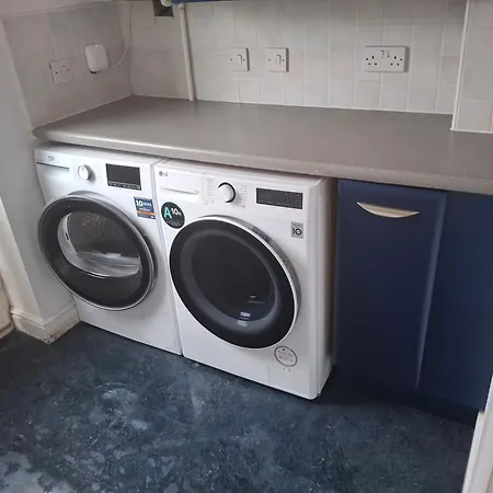 Cosy 4 Bed Townhouse * 曼彻斯特